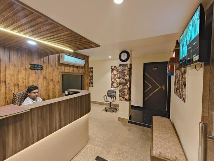 Hotel Mangal Murti Varanasi Eksteriør bilde