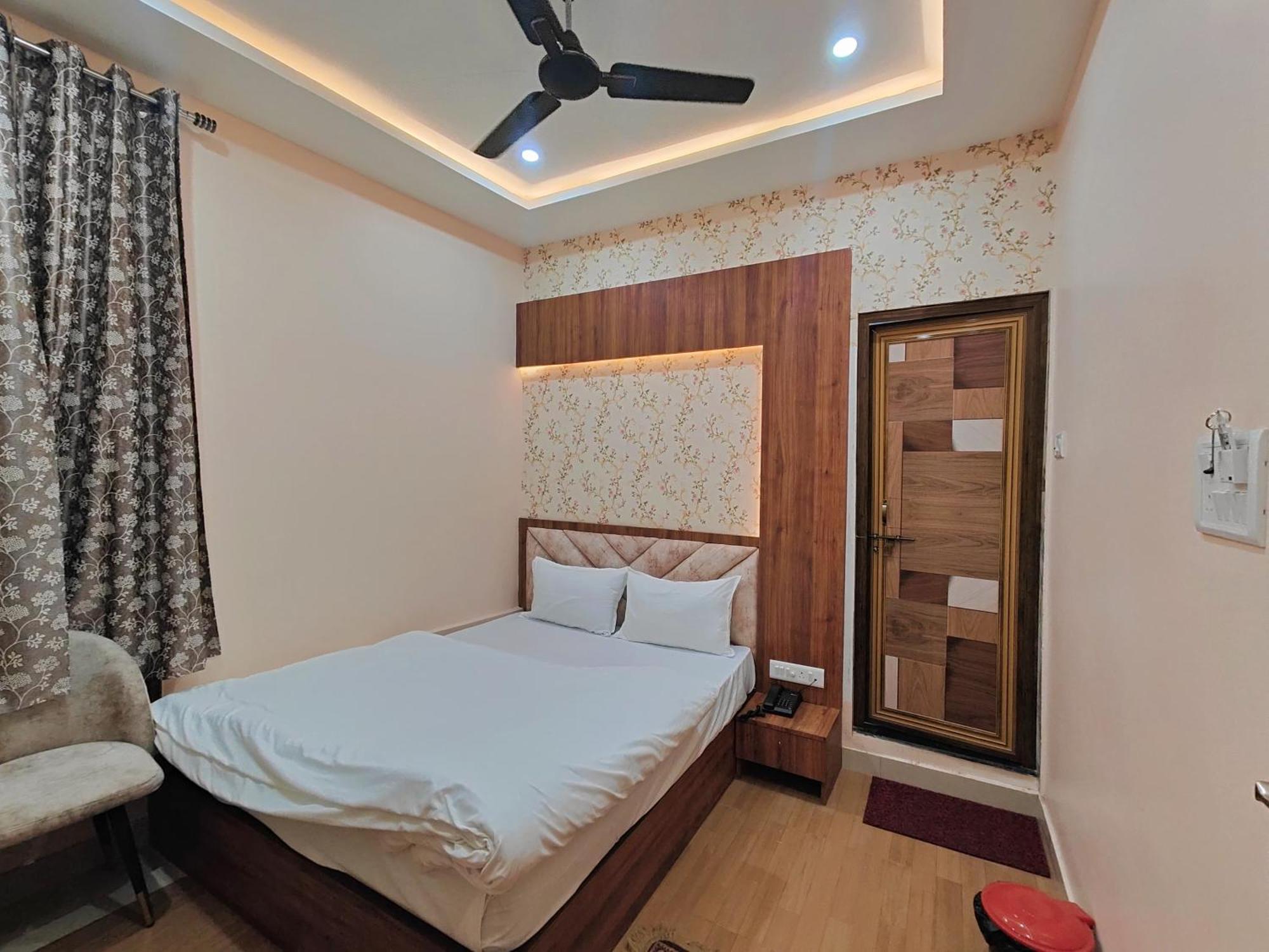 Hotel Mangal Murti Varanasi Eksteriør bilde